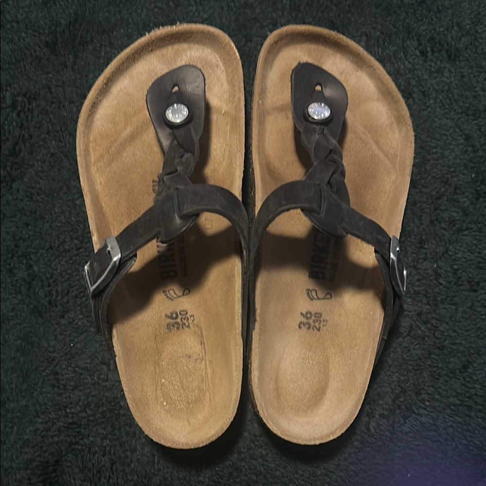 Birkenstock Gizeh Black and Tan Sandals
